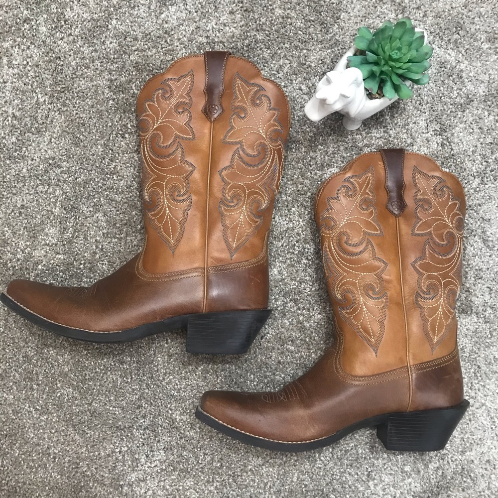 ARIAT brown cow girl square toe boots size US 10 B